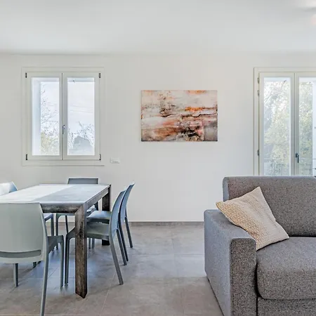 Bellaria Palace - Near The Of Ferrari By Movebnb *