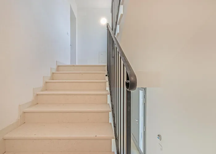 Bellaria Palace - Near The Of Ferrari By Movebnb شقة