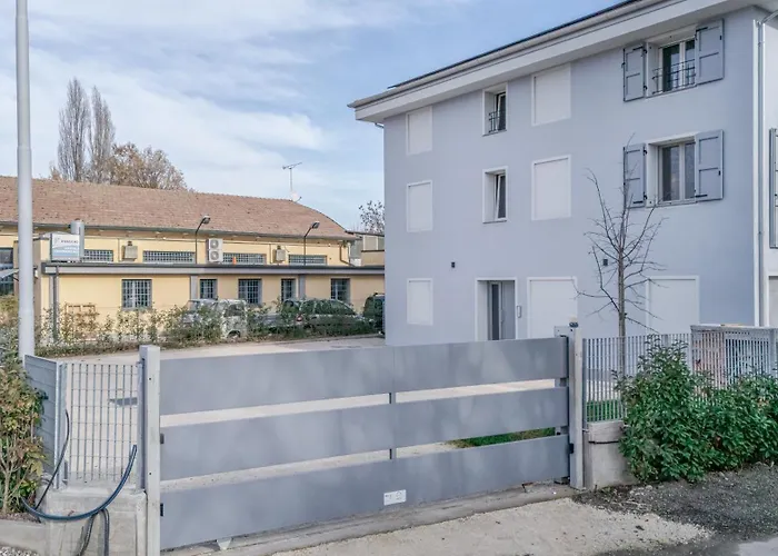 Bellaria Palace - Near The Of Ferrari By Movebnb شقة