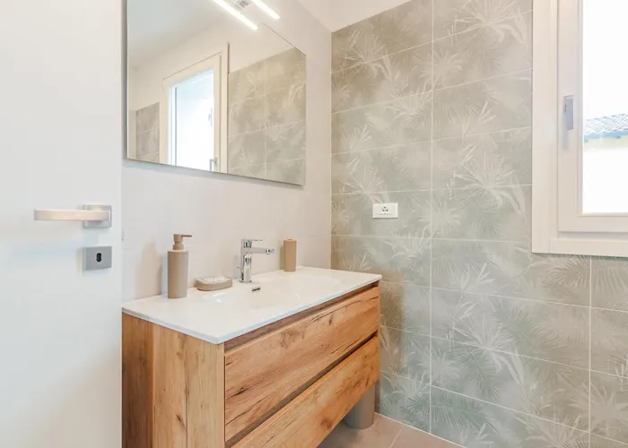 Bellaria Palace - Near The Of Ferrari By Movebnb شقة *