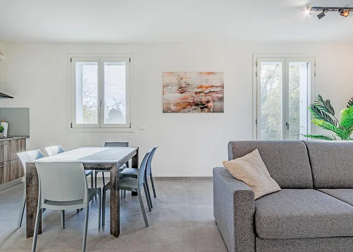 Bellaria Palace - Near The Of Ferrari By Movebnb *