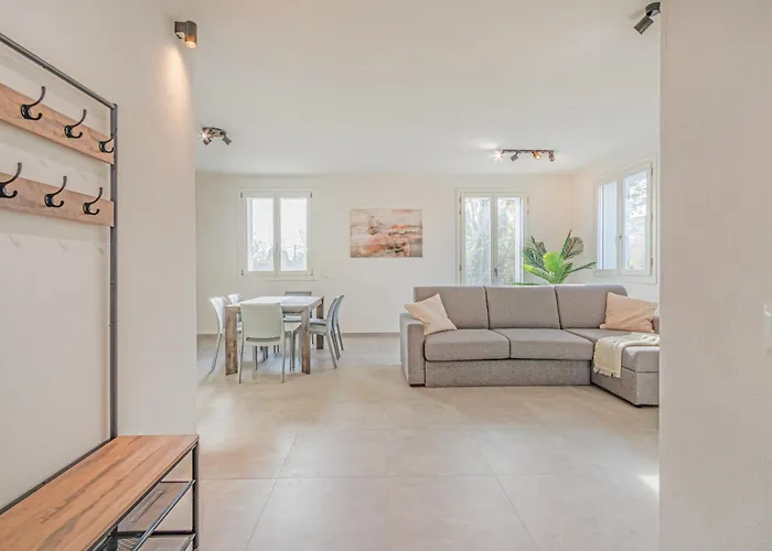 Bellaria Palace - Near The Of Ferrari By Movebnb شقة *