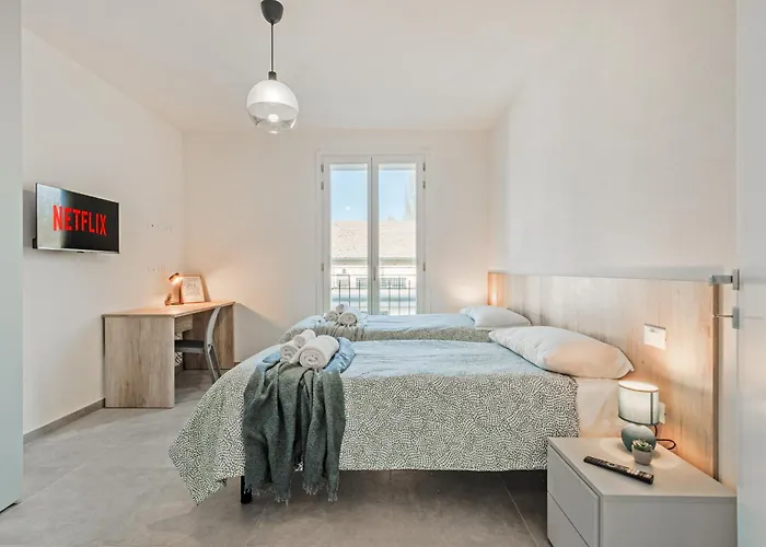 شقة Bellaria Palace - Near The Of Ferrari By Movebnb *