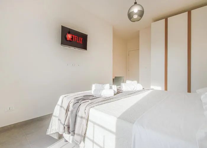 Bellaria Palace - Near The Of Ferrari By Movebnb شقة *